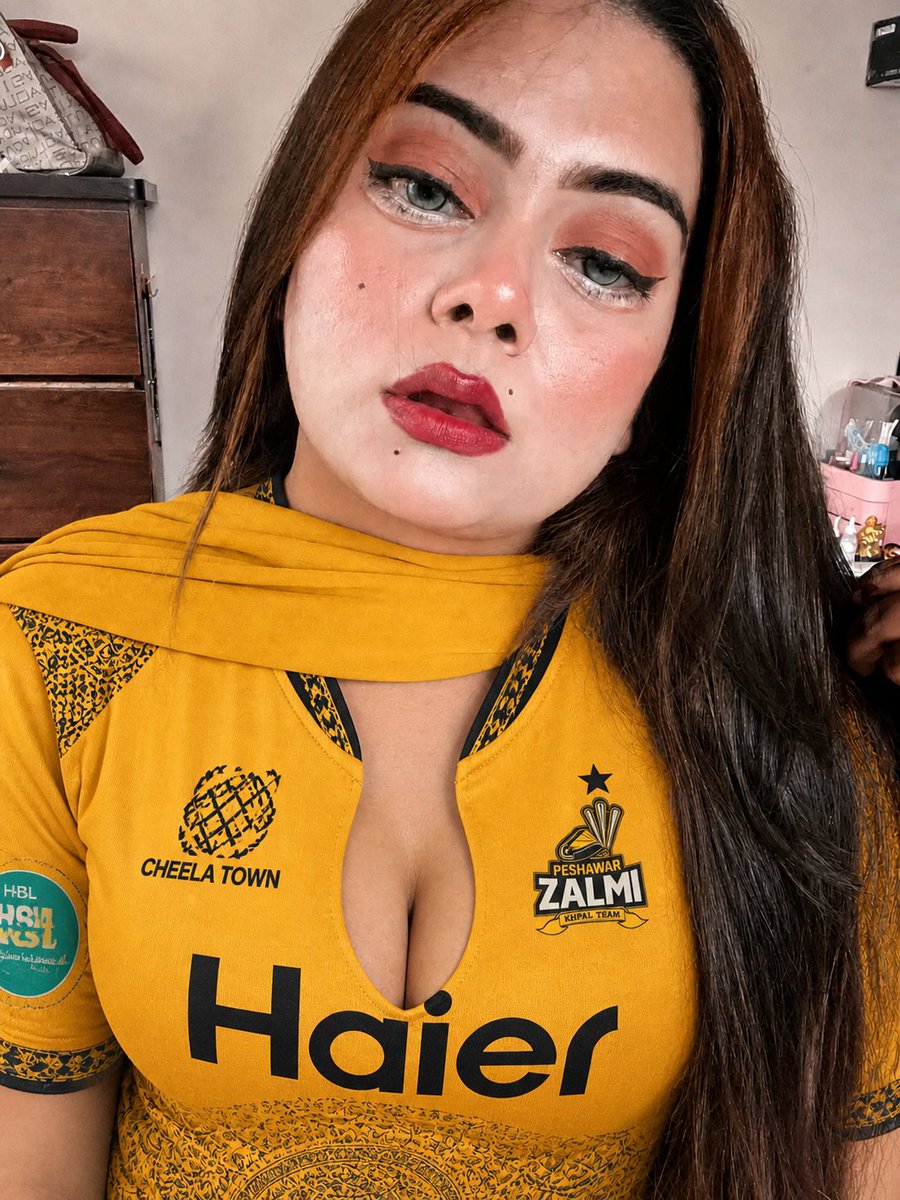 nida khan tweet media