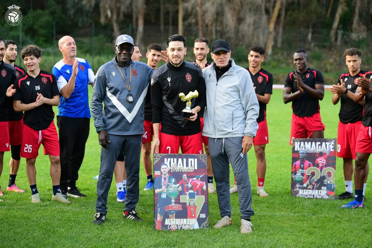 USM Alger tweet media