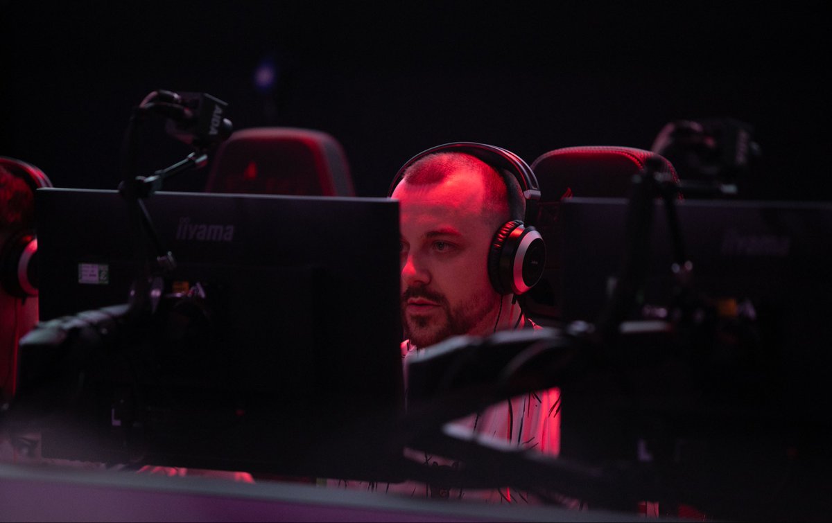 22 Esports tweet media