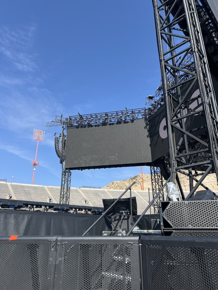 For anyone who is sitting Floor D5 Section 

#btselpaso #BTS_ARİRANG #BTS_WORLDTOUR