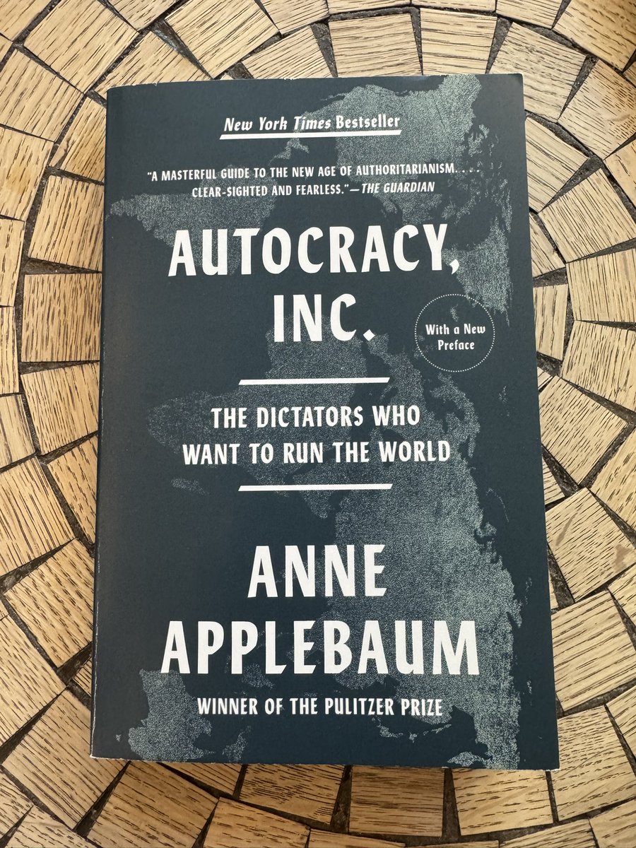DanTheLyons's tweet image. Autocracy, Inc. by Anne Applebaum. #goodreads #reading #amreading #readingcommunity #nonfiction #currentevents #politics #booktwitter #bookrecommendations #bookrecommendation