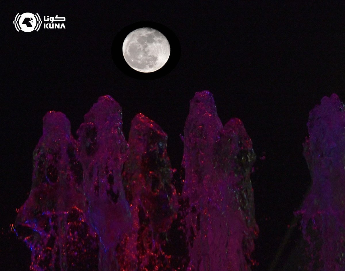 kuna_ar's tweet photo. القمر يضيئ سماء الكويت ويبدد العتمة بمنظر جميل يبعث على الهدوء والراحة

- كان واضحاً ونوره انعكس على مرآة البحر في مشهد ملهم وساحر

https://t.co/AiRAcydraO

#كونا #الكويت https://t.co/qk925jDlXE