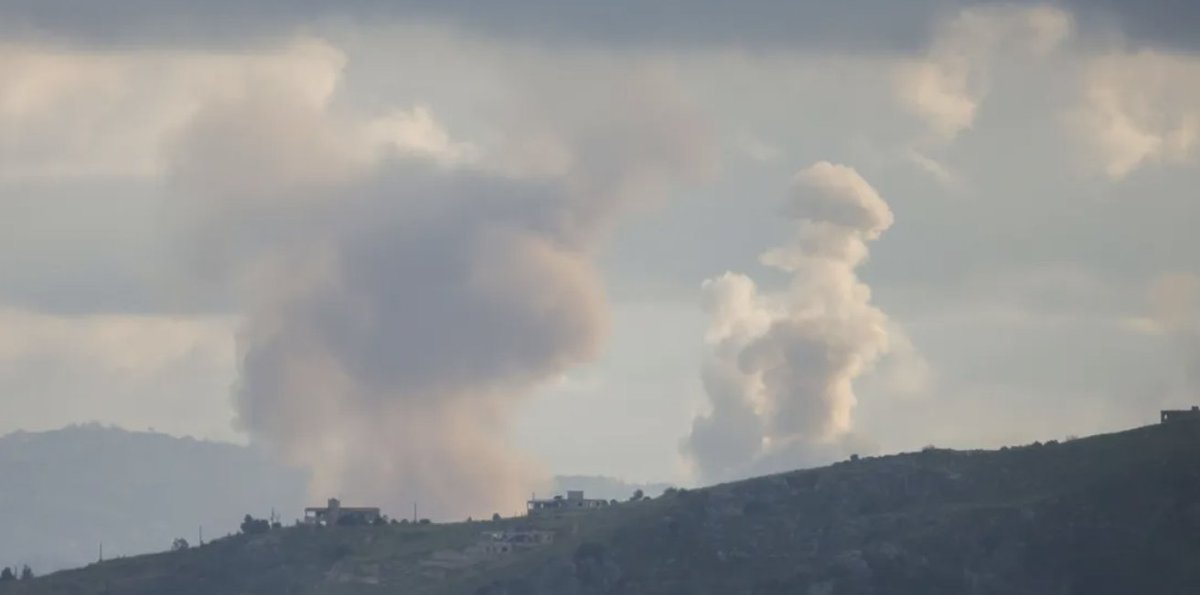 aijesinfo's tweet image. #Israeli Airstrikes Kill Civilian, Wound Paramedics in Southern #Lebanon

Beirut — Lebanon’s Ministry of Health announced Sunday that at least 1 person was killed and four paramedics injured in Israeli airstrikes on southern Lebanon, as Israel continues its attacks despite a