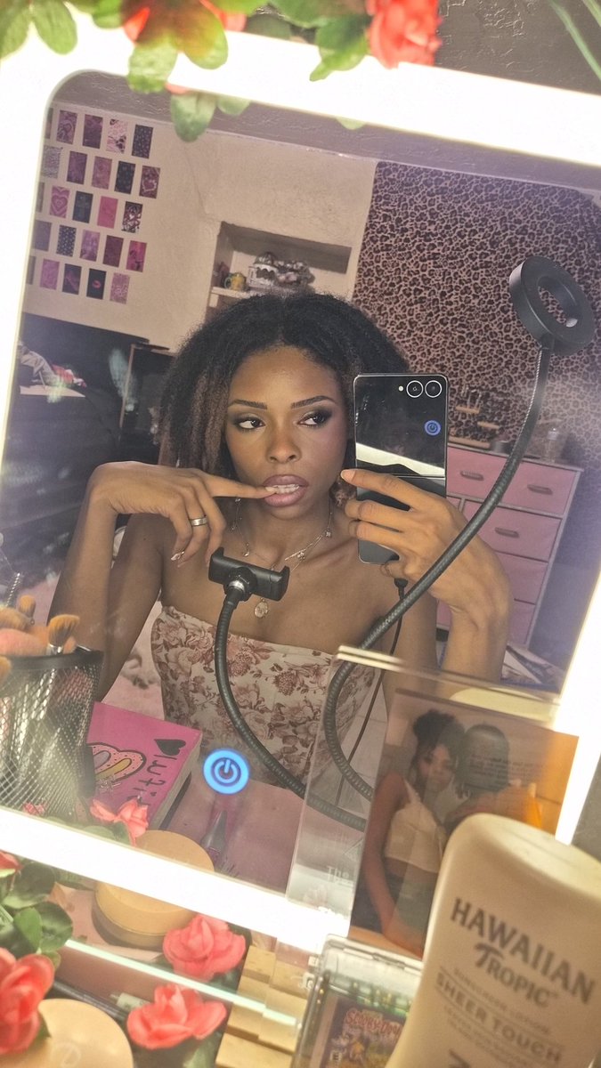 Zabrinna Nicole 🩷 tweet media