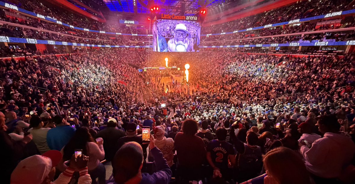 seanhalfcourt's tweet photo. There’s nothing like game seven.

Little Caesars Arena is poised for a Pistons classic. https://t.co/hGhTwzmuqz