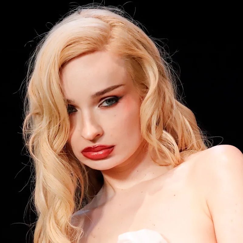 Kim Petras Crave tweet media