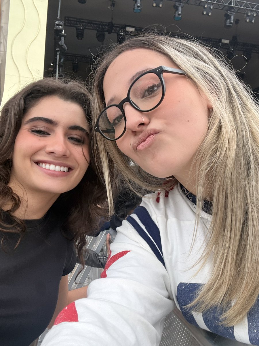 gio tweet media