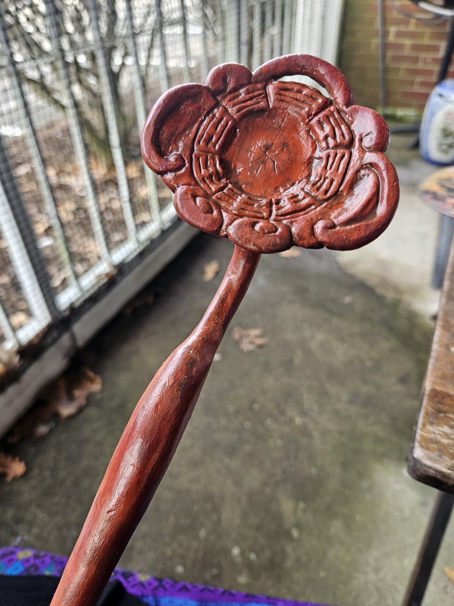 BlackUniGryphon's tweet image. 🪄☯️🧙‍♀️🧙🏾‍♂️ My #CustomMade #DIY #WIP #wand #WizardingWorld #Taoist #HarryPotter #sculpy #sculpture #CustomDesign #art #project #ArtProject #painting