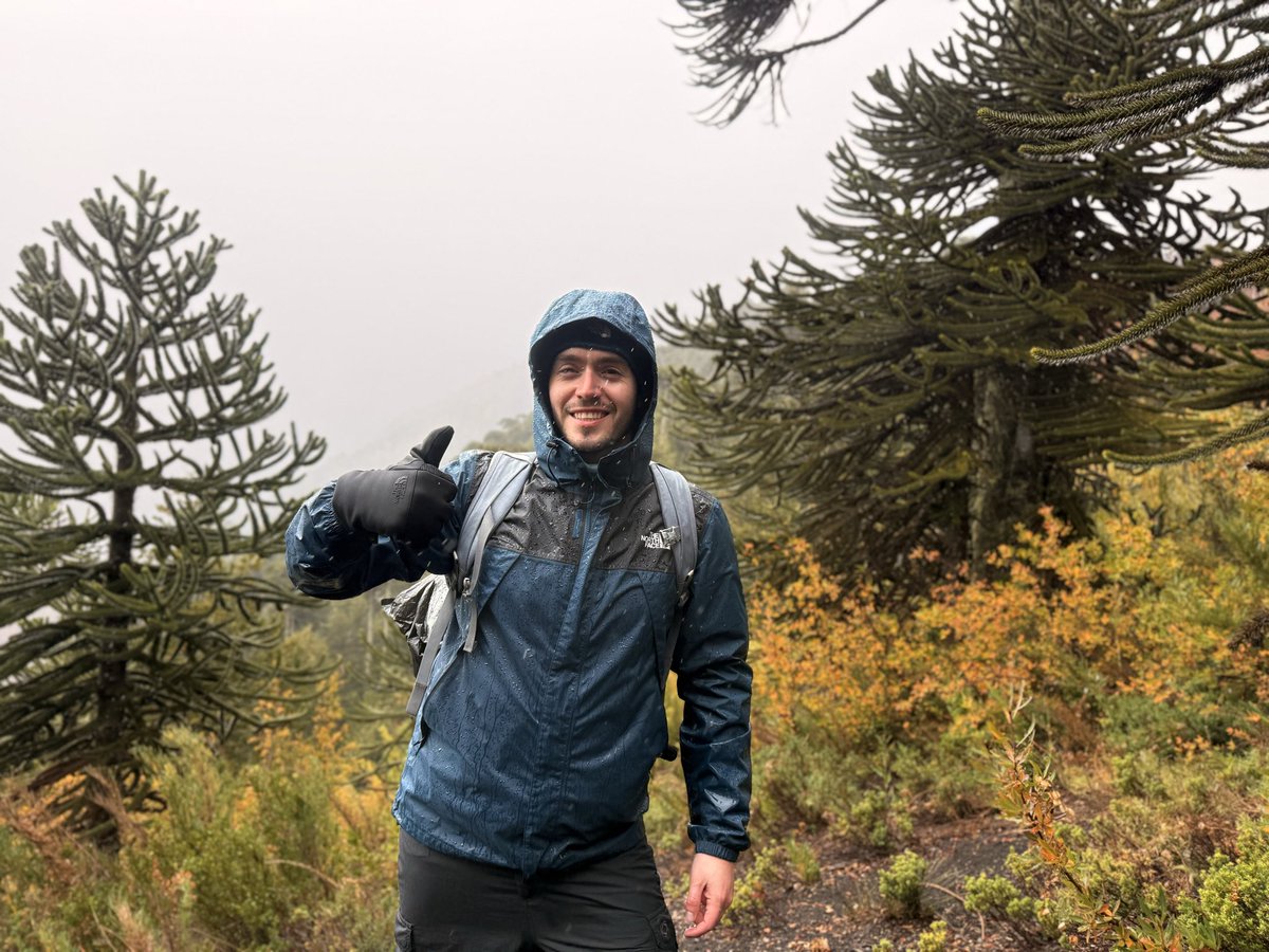 _ppcrs_'s tweet photo. Hoy tocó trekking con lluvia 🥶 https://t.co/9JlRmHIGwn