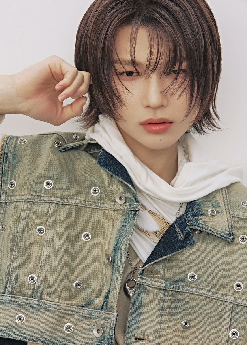 Hyunjin Crave tweet media