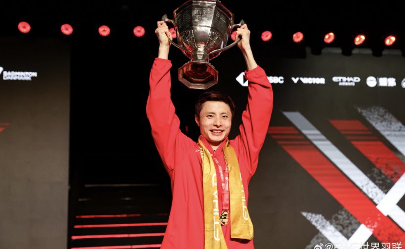 Abstract_Circus's tweet photo. The worthiest athlete to lift that cup https://t.co/eKLdadrsBK