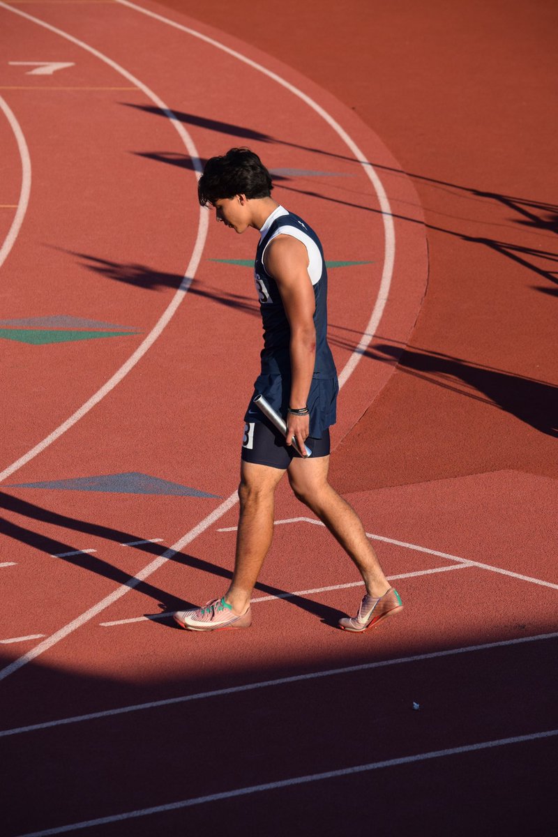 NoahJay1212's tweet photo. Blessed to break the school and regional record in the 4x4 with 3:14.82.
Split 46.7
@SV_RangerFB @247recruiting @Rivals https://t.co/v8eEWucHWC