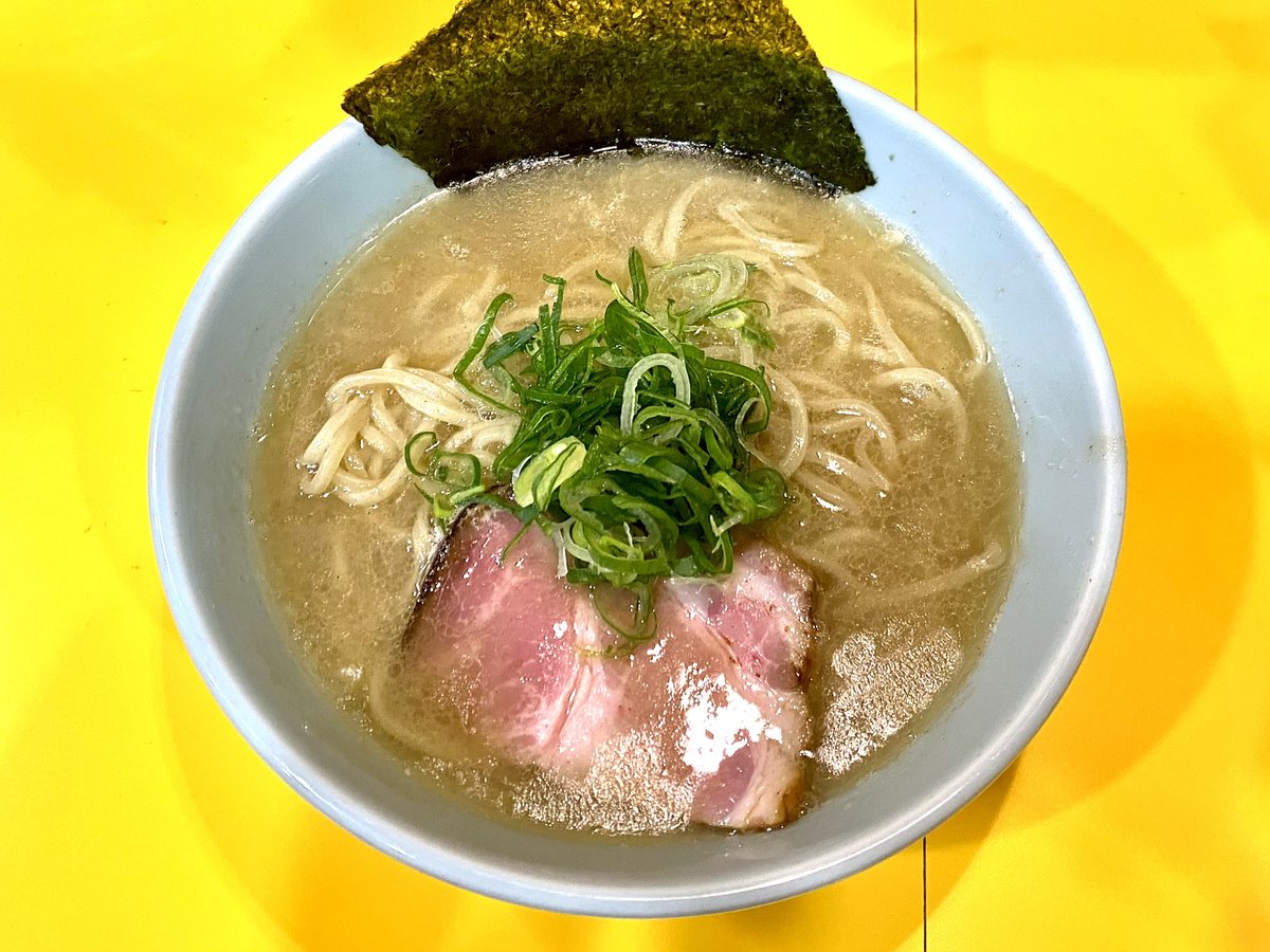 ラーメン小池　D-EL Life StoriesとDavina（2枚） A woman enjoying a delicious ramen shop alone!] I'm going to