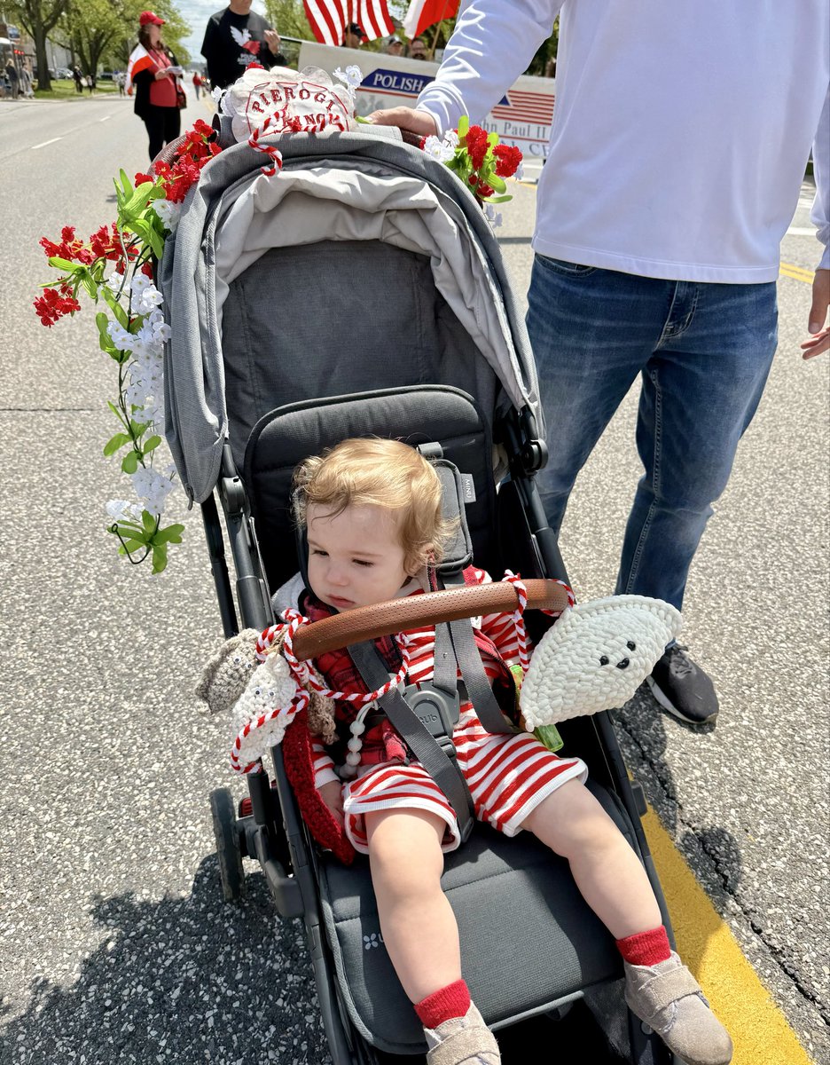 ParmaMayor's tweet image. Dyngus Day queens and their little prince joined today’s Constitution Day Parade and Festival in Parma’s Polish Village. #polishpride #parmapride #parade