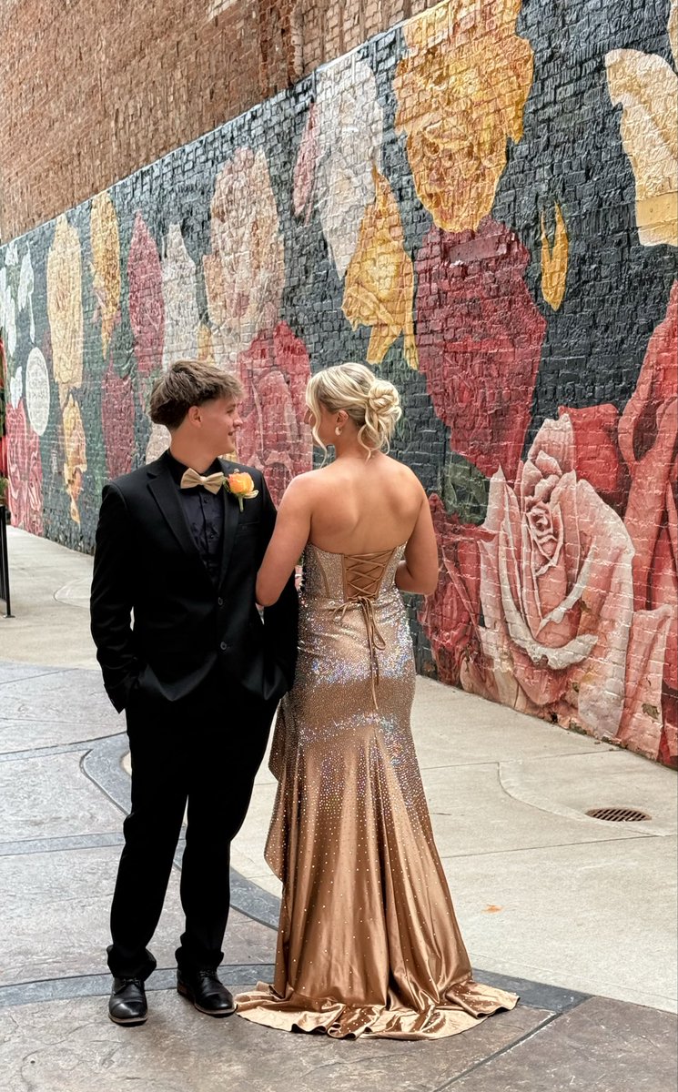 Michae2323Mandy's tweet photo. JJ Prom 2026 https://t.co/CMMtEBOnuV