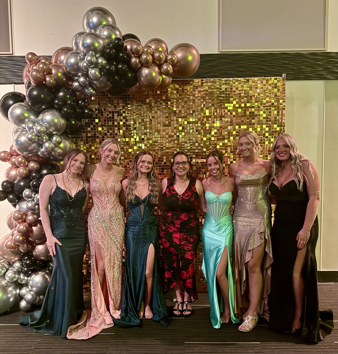 Michae2323Mandy's tweet photo. JJ Prom 2026 https://t.co/CMMtEBOnuV