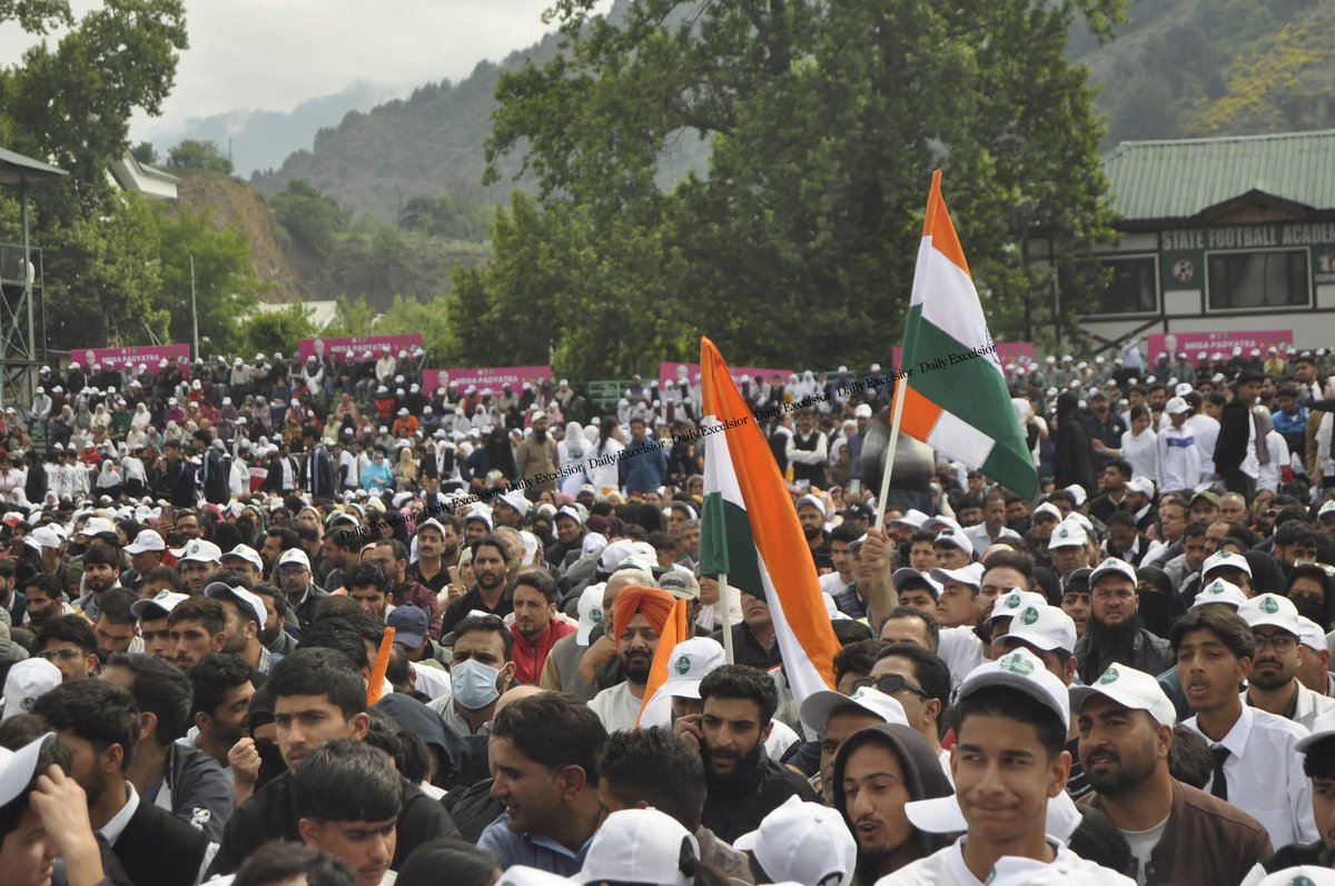 A defining turning point for J&amp;K.
The streets of Srinagar witnessed unity, courage, and determination as thousands joined the fight against drugs. Under LG <a href="/manojsinha_/">Manoj Sinha</a>, this is not an end—but the beginning of a relentless mission to reclaim our society and secure our future.