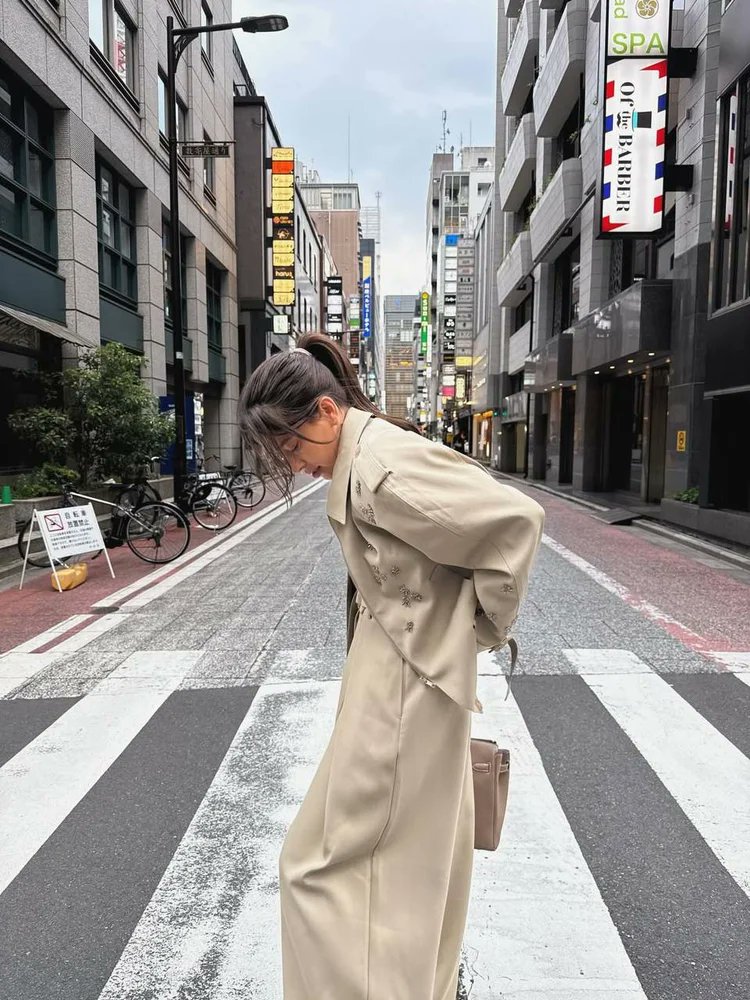 MakeOutfit tweet media
