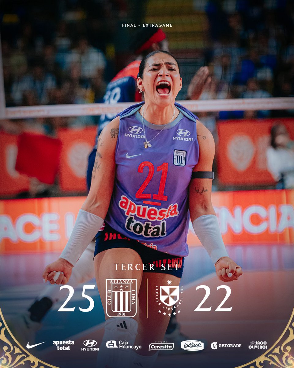 AlexTafur2's tweet photo. Campeonas caraxo!!!!! Por que este amor NO es para cobardes 💙 https://t.co/GTLF8mFnl8