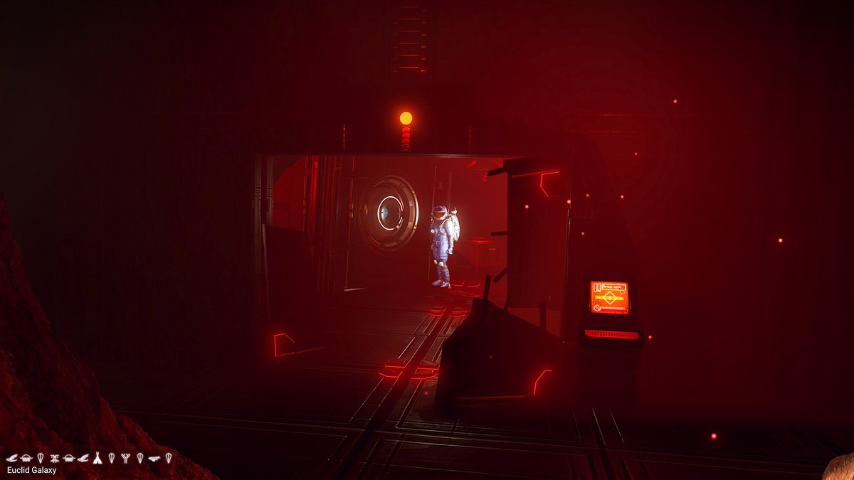 CobaltDale's tweet photo. The Traveler has Unearthed a Cargo Pod from a Crashed Freighter! Salvage operations are Lucrative!

#NMS #NoMansSky #OurNMSuniverse #NMSScreenshots #NMSPhotomode #NMSPhotos #VirtualPhotography https://t.co/GVOGLeReF5