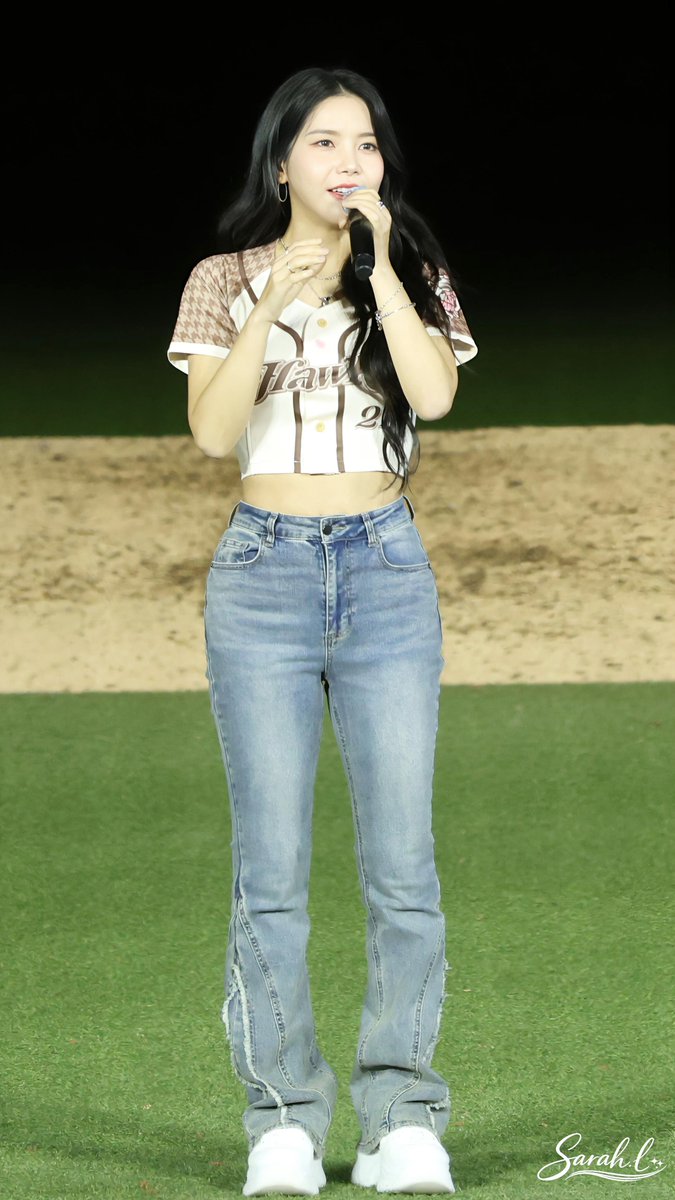 LIUHUIHSUAN1's tweet image. 26.05.03 TSG Hawks 心動時刻
很享受的一場球賽
雖然 心在客隊
打的很精彩
很感謝 
小寶貝＆小寶貝的寶貝這次來玩
賽後也提到團體回歸的部分
我們就那時候見面吧！！！

#마마무 #MAMAMOO
#Solar #솔라
#문별 #MoonByul 
#MAMAMOO_Plus