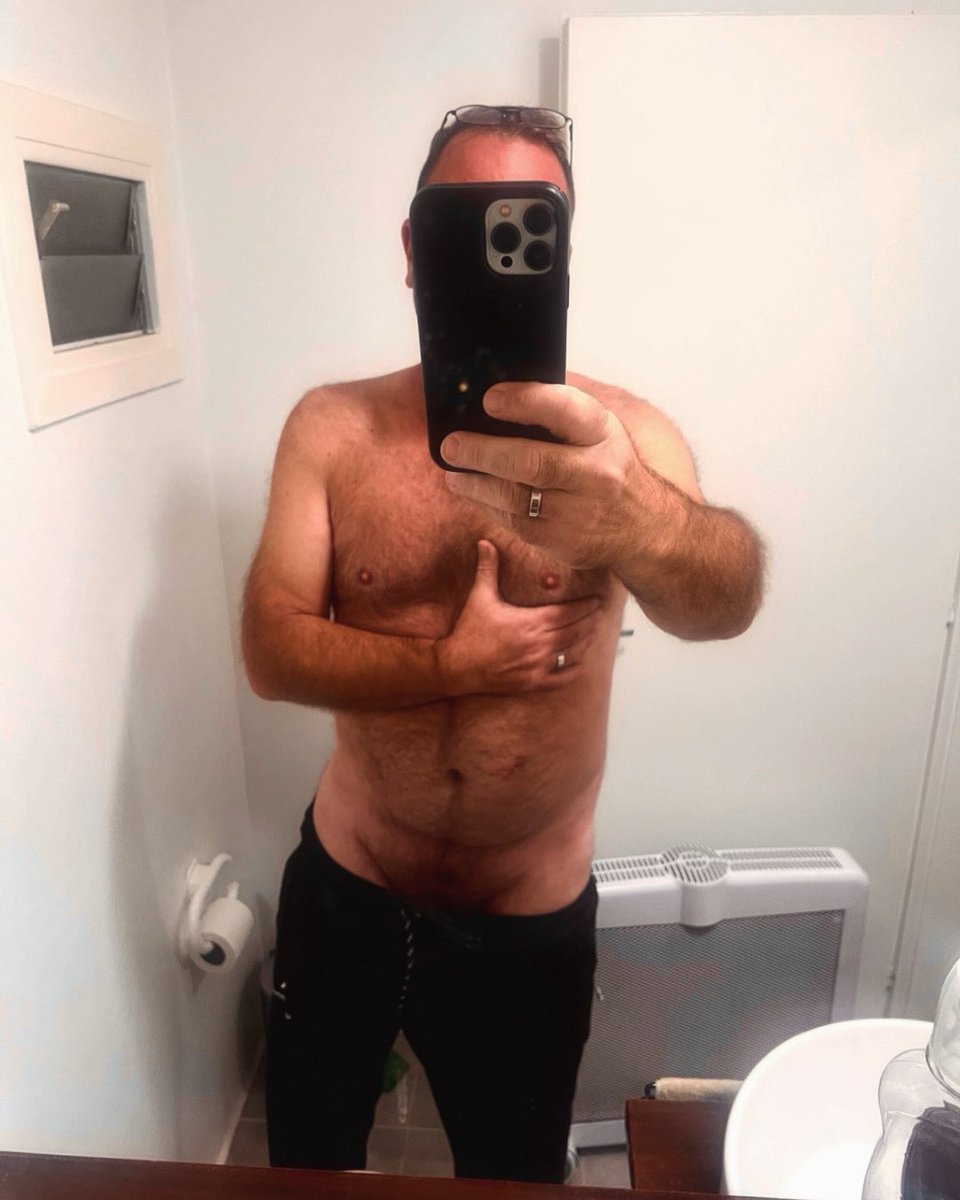 Robert tweet media