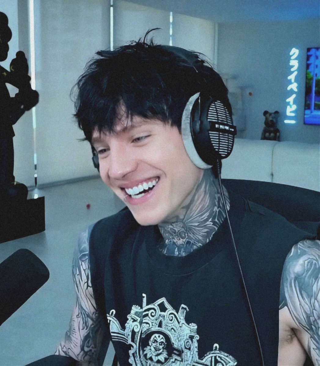 n e l i *ೃ tweet media