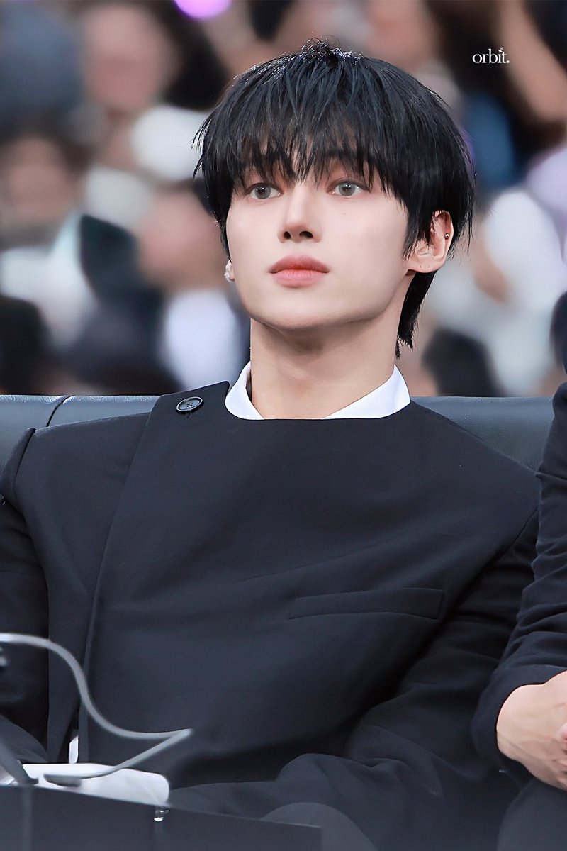 파도 tweet media