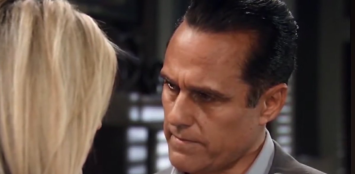 DeckerStar_Luv's tweet image. #GH #CarSon

Carly: What if you're wrong? Sonny, six months ago, I was by your hospital bed, praying for you to live. I can't go through that again. 

Sonny: Yes, you could, because you're the strongest woman I know, and I'm counting on you. I'm counting on you right now.