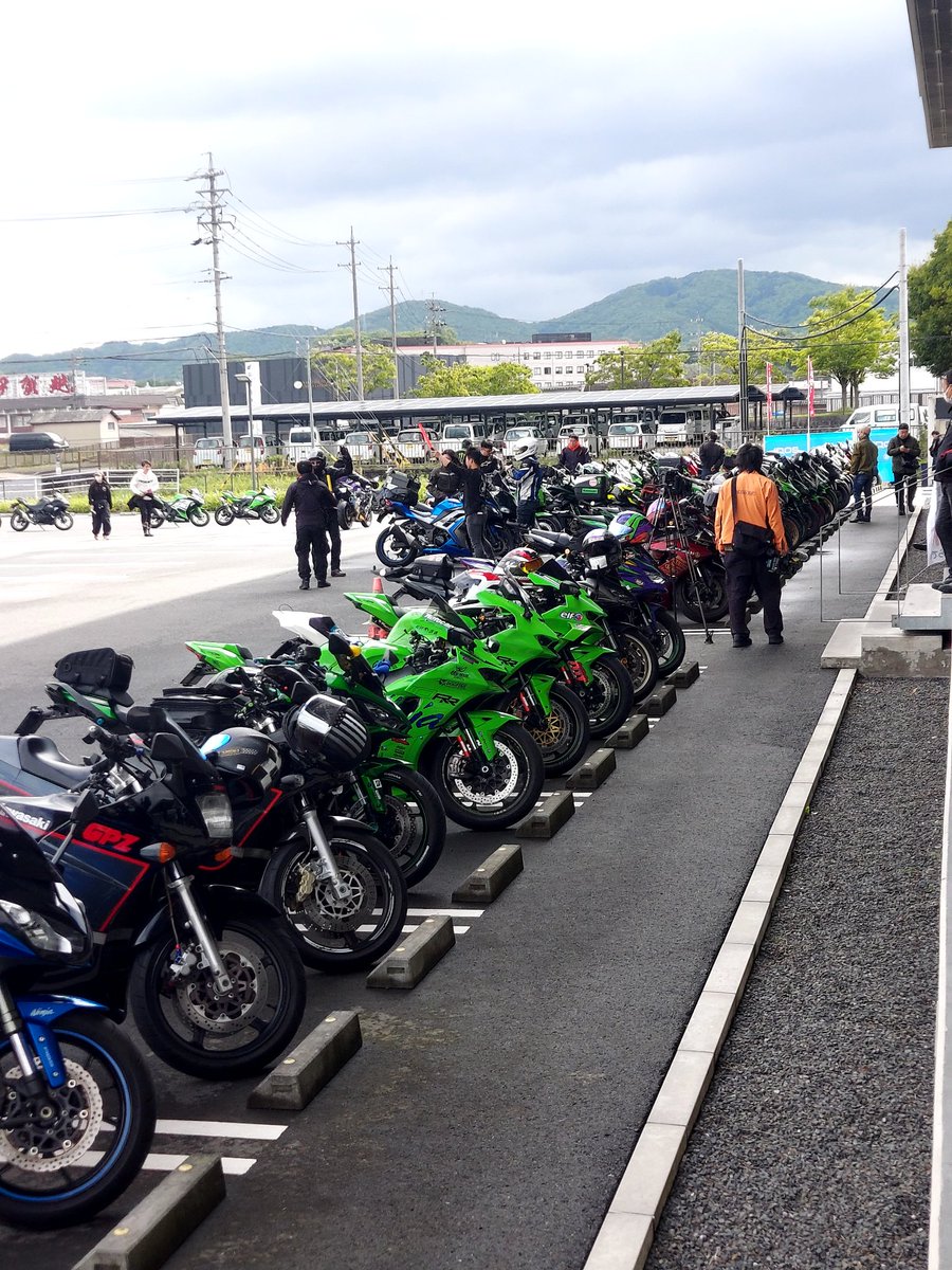 ザッキーNinja1100 tweet media