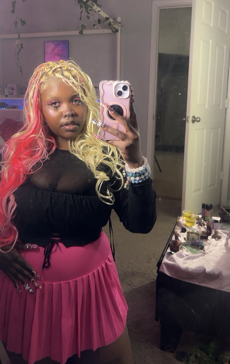 I love being a non binary femme 🥰