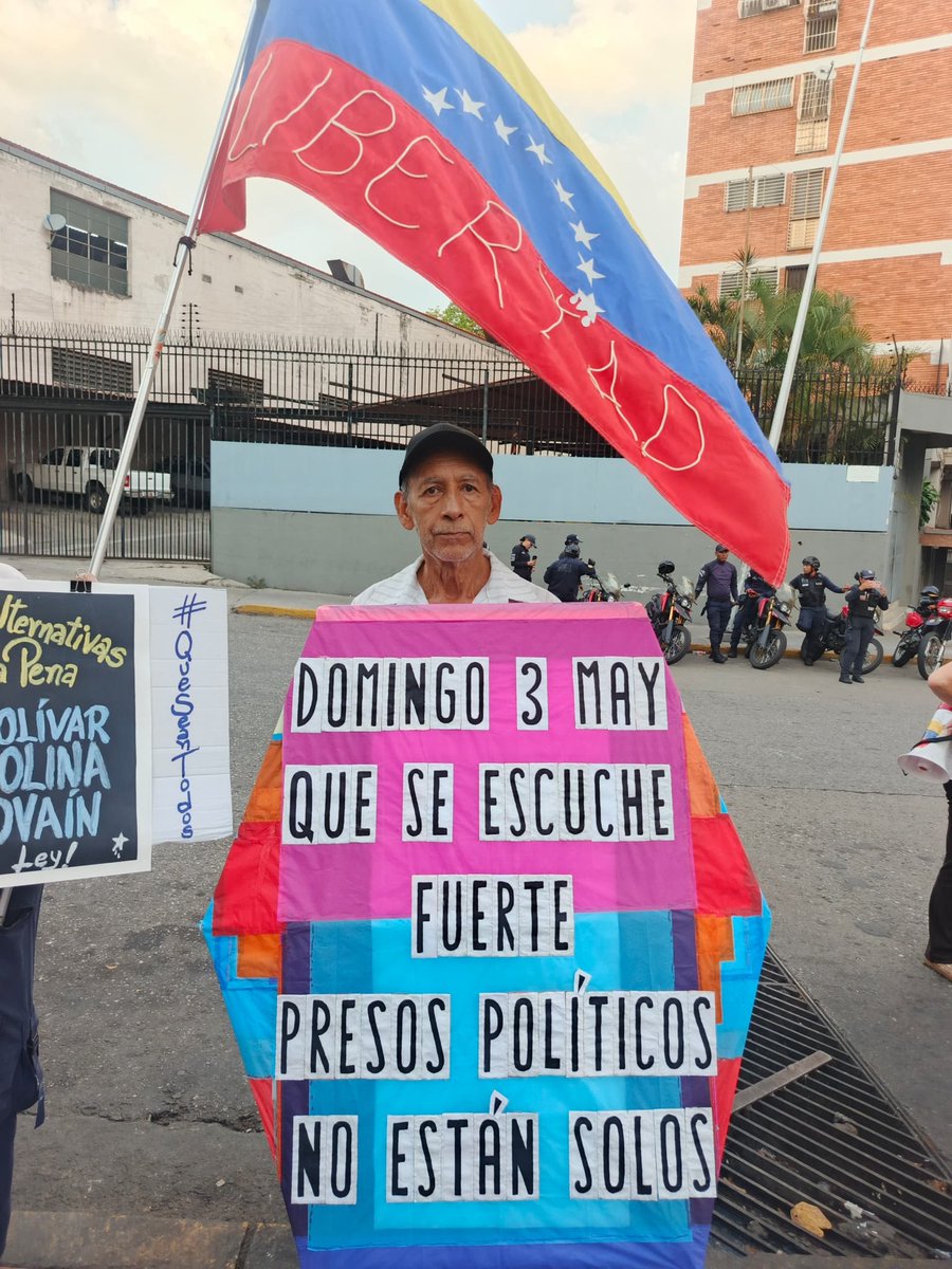 Papagayo tweet media