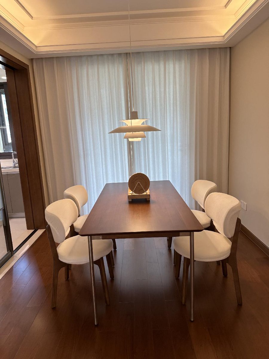 OpenaLamp's tweet image. True luxury is the art of light and shadow. The White PH5 hides the bulb perfectly, casting only the softest glow. A masterclass in glare-free lighting for any modern space. #LightingDesign #Architecture #ModernInterior #HomeStyle #PH5