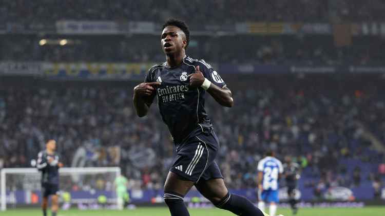 JasimU92819's tweet image. Claves del triunfo de Real Madrid ante el Espanyol en LaLiga
Get more news:qily.ink/JKZin
El Real Madrid evitó la coronación del Barcelona al imponerse 0-2 como visitante ante el Espanyol y llegará con vida al Clásico

#rcd espanyol - real madrid
#real madrid
#madrid fc