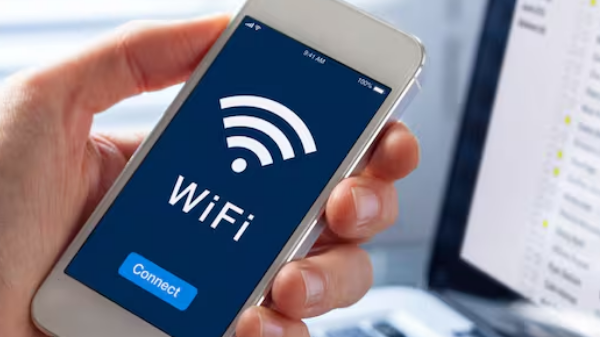 DiarioMzaSur's tweet image. #Tendencias #Datos Los tres motivos por los que siempre hay que desactivar el Wi-Fi del celular al salir de casa dlvr.it/TSLzRn ◾  Más info ⤵