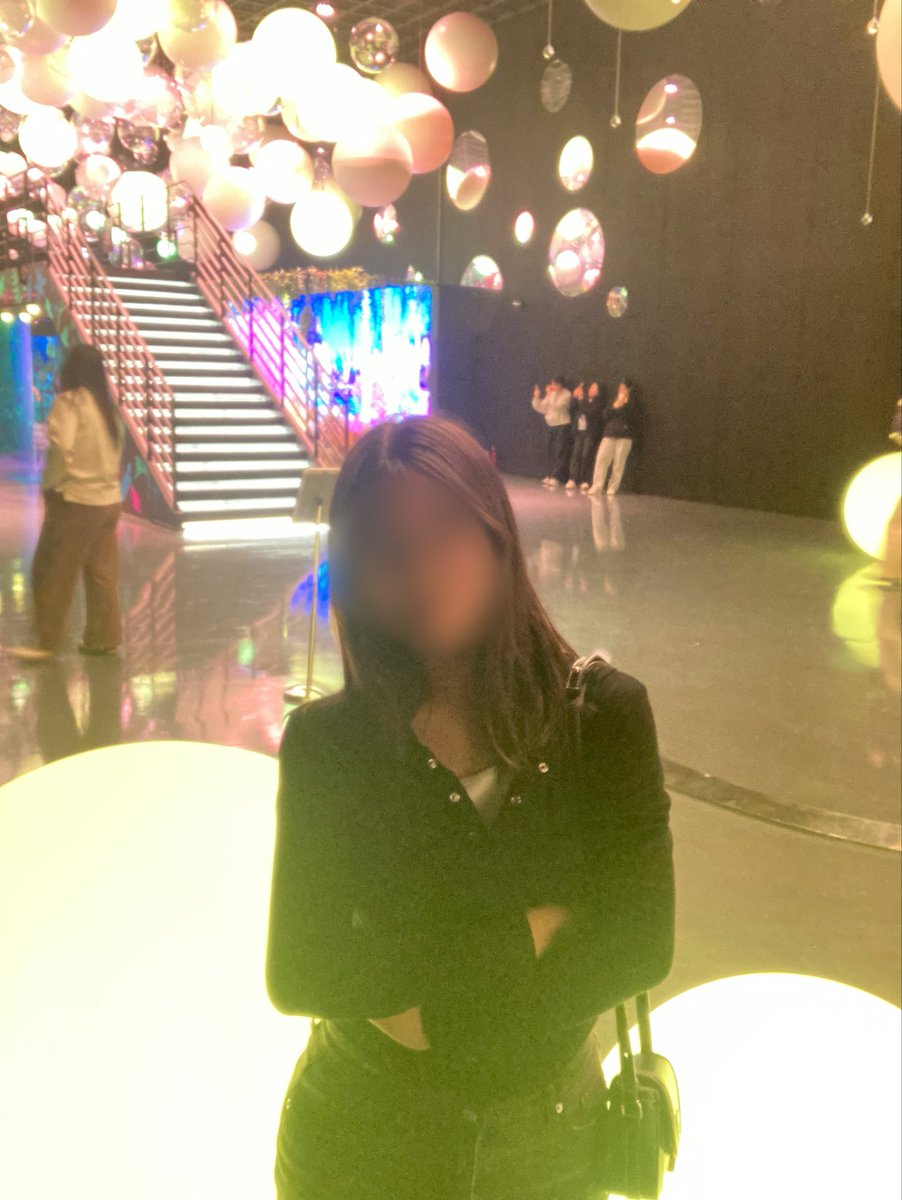 퓨 tweet media