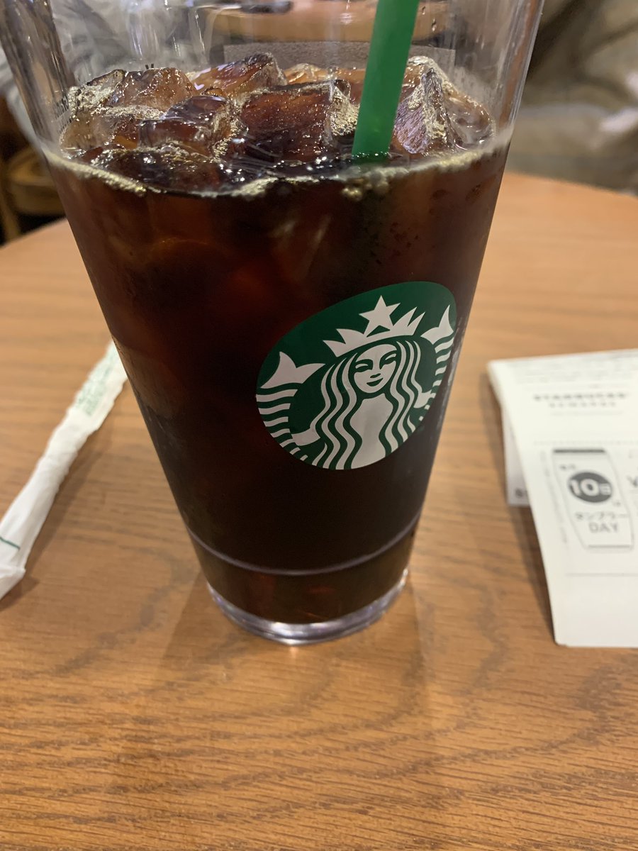 pine81117's tweet photo. 何年ぶりかわかんないレベルに久しぶりのスタバ https://t.co/GM09a2CHlM