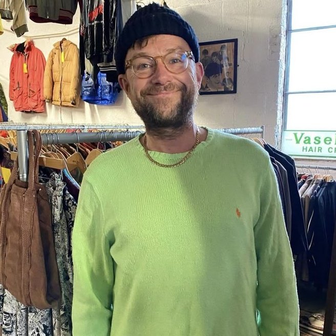 agora uma opinião impopular:

na minha cabeça damon albarn é uma comida muito feminina, pq você simplesmente não consegue imaginar um menino indo fazer um pratão de damon albarn pra comer enquanto assiste desenho só pq algo deu minimamente errado na vida dele...