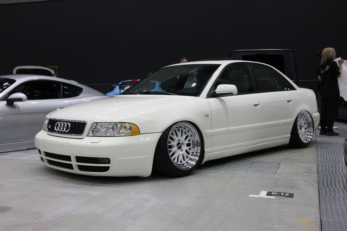 Japanese car spotter tweet media