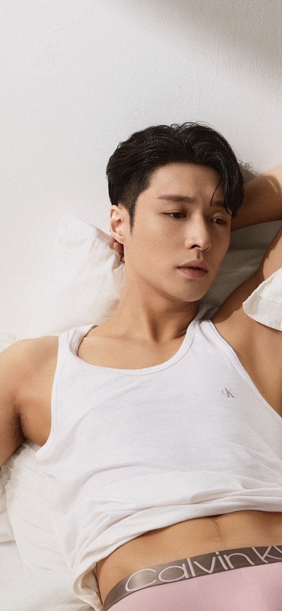 Yixing Thirst Traps tweet media