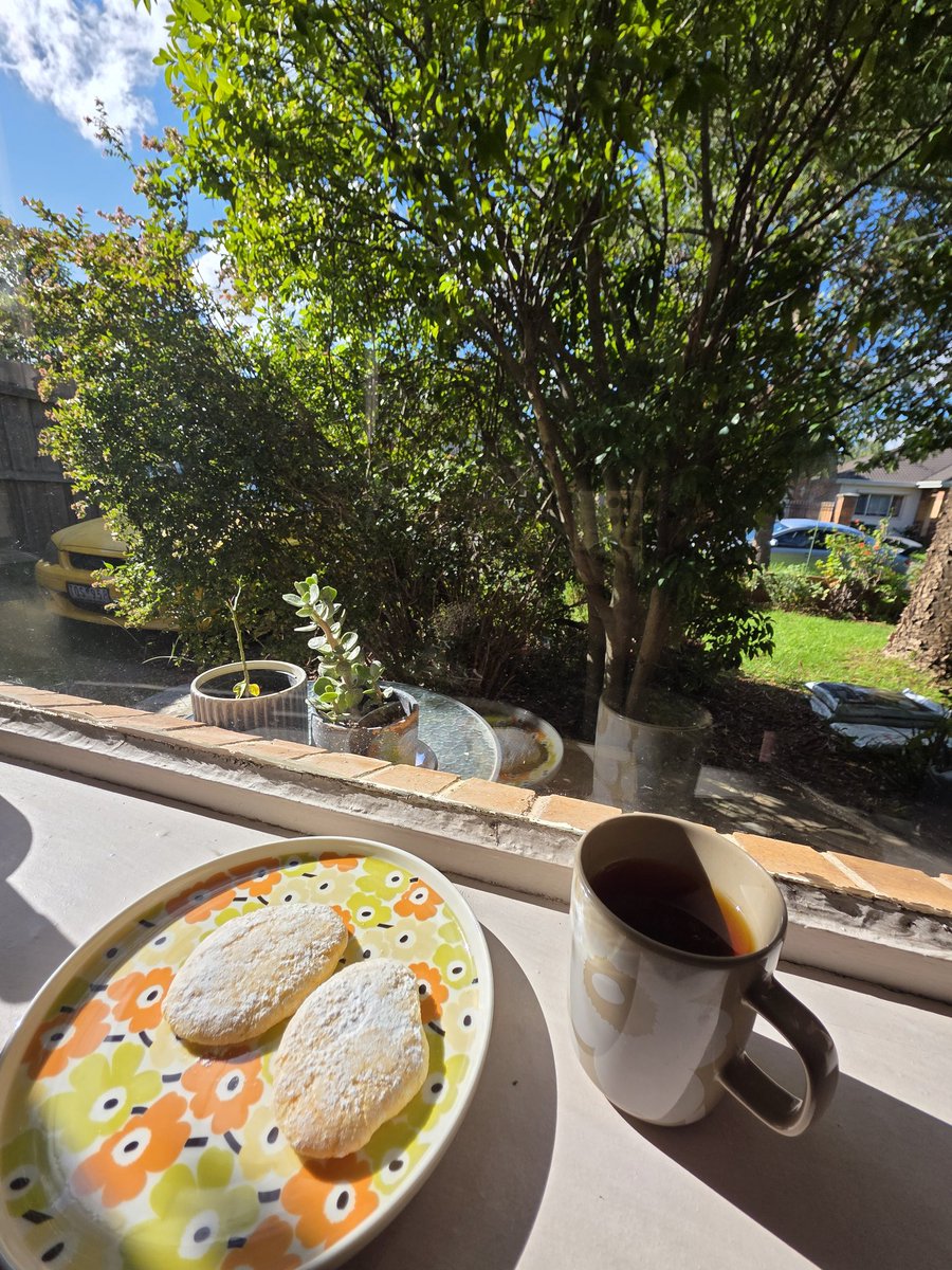 nick_komo's tweet image. #homemadebiscuits #Tea