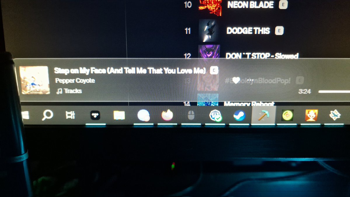 Misty_Wolfy tweet media