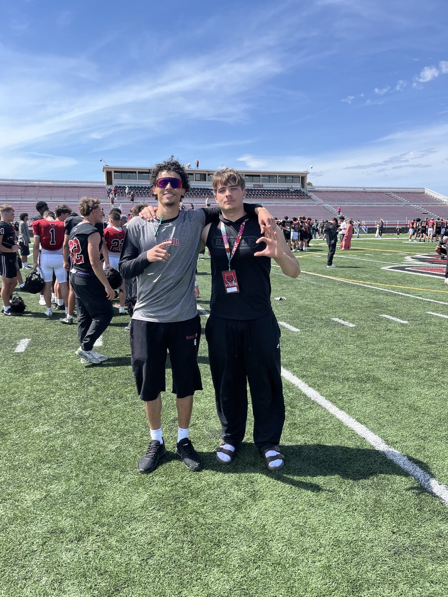 BlakeWpearson's tweet photo. Thank you @CWUFB @CoachDGaines For having me and my dad out for the spring game this weekend can’t wait to learn more about the program and continue connecting with the coaches #GOWILDCATS
@jml51190 @Muckie4 @tasbjornsen10 https://t.co/kvYRXe8yZs