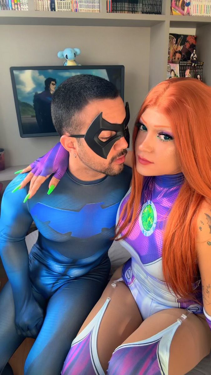 ViniOceanBlvd's tweet image. #cosplay #nightwing #starfire #dc #dccomics