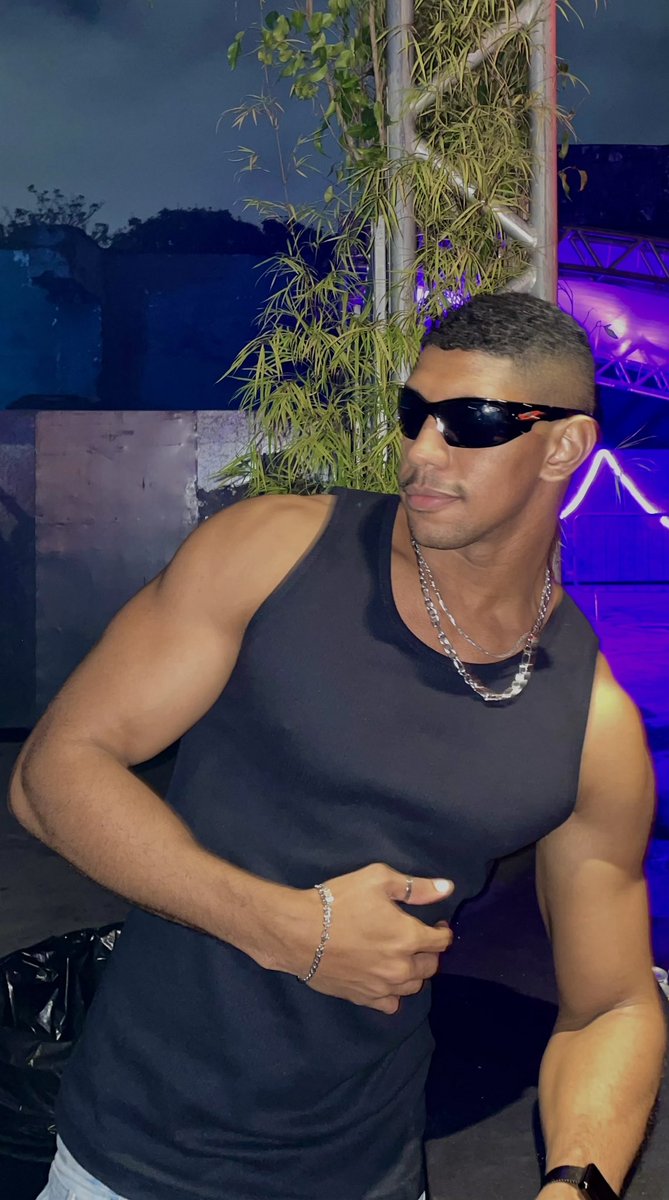 Luis tweet media