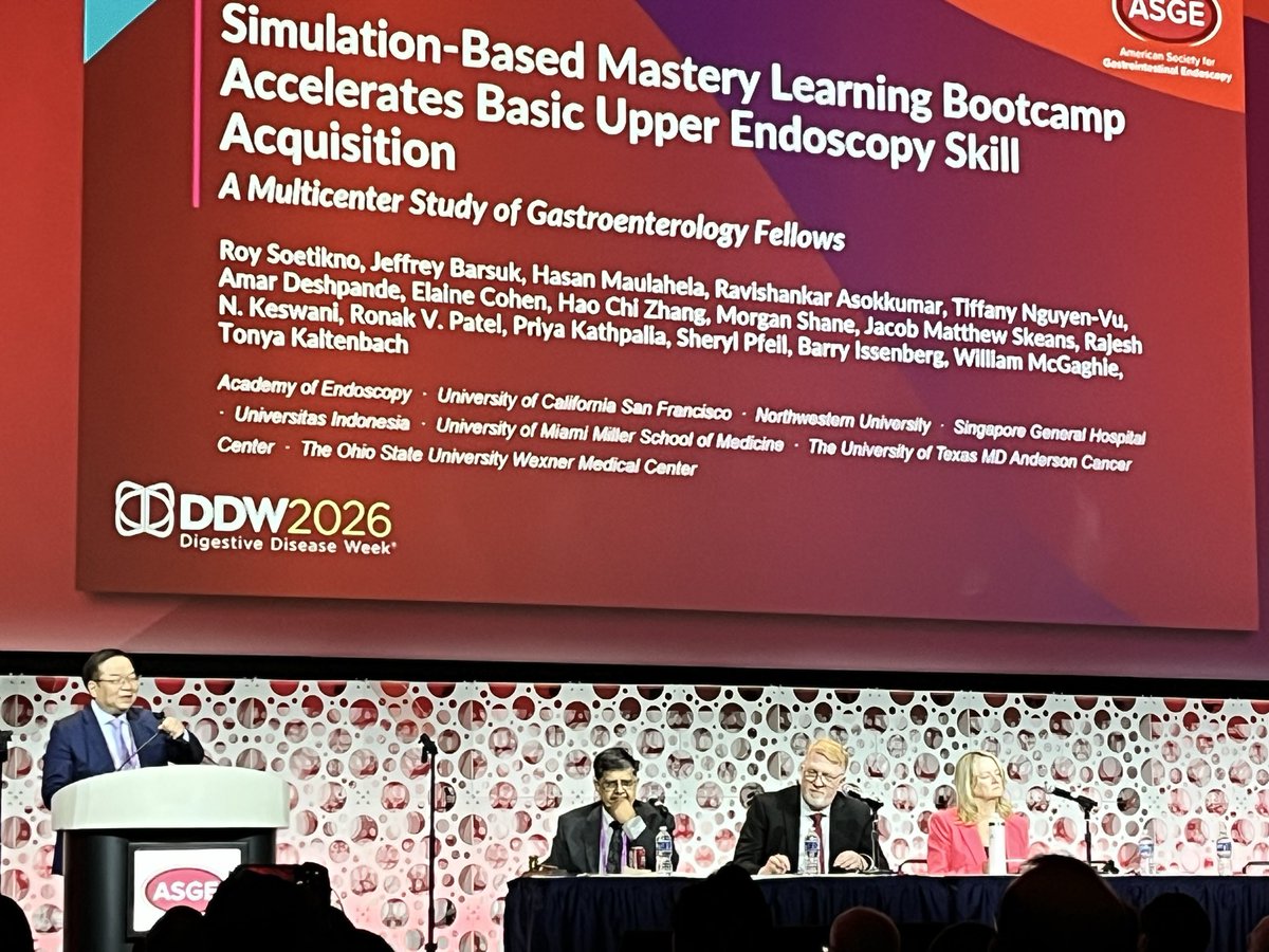 SarahMcGillMD's tweet photo. 🔥🔥@ASGEendoscopy Plenary

🌠 1st-yrs s/p mastery sim-based learning OUTPERFORMED 2nd yr trainees at upper endoscopy

All @UNCGastro fellows get Sim endo training—should be standard now, not the 🔮 @EdBarnesMD @MLongMD #RoyS #TonyaK #medtwitter https://t.co/ZstM1vl8B0