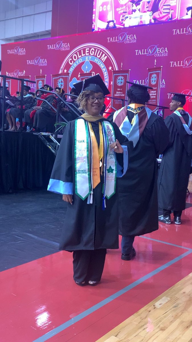 NOVBoot's tweet photo. My mother graduated Summa Cum Laude with a Bachelor of Arts Degree I’m one proud child 🩷💚😍 https://t.co/gsJoGRWvuO
