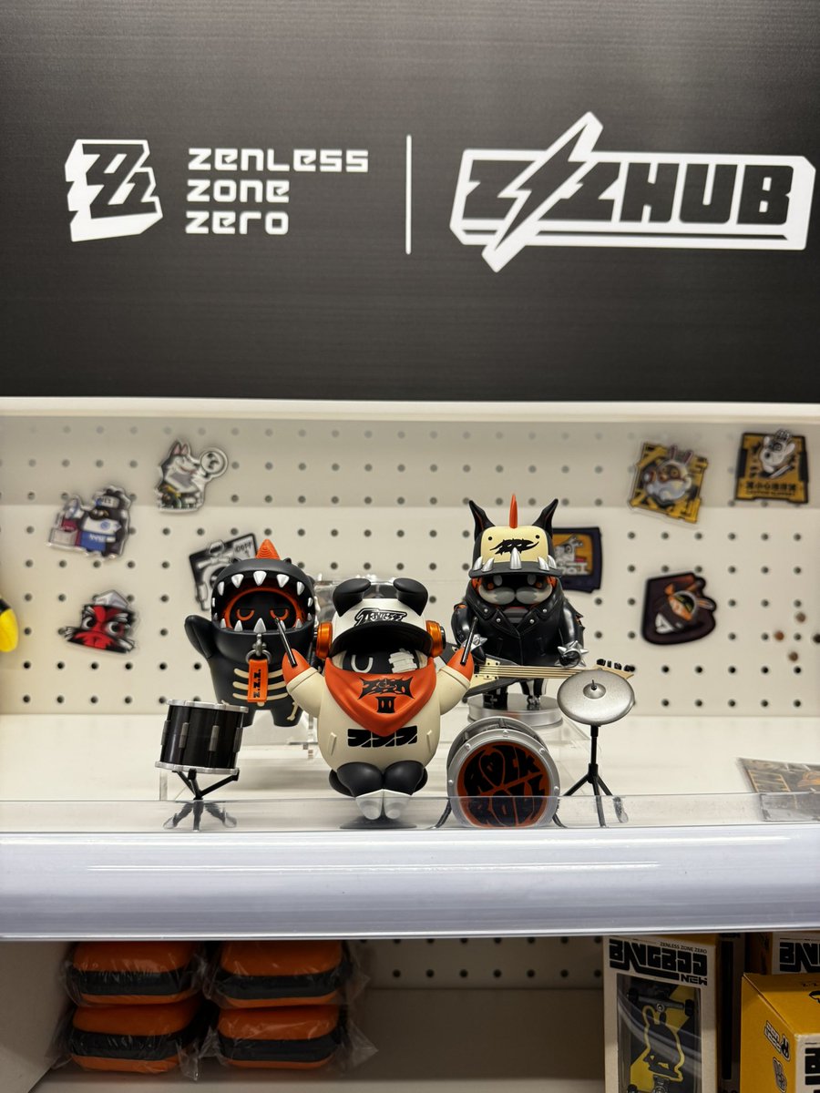 mdcapacia's tweet photo. ZZZ pop-up in LA #zzero #zzzhub https://t.co/J6xTLzsOw7