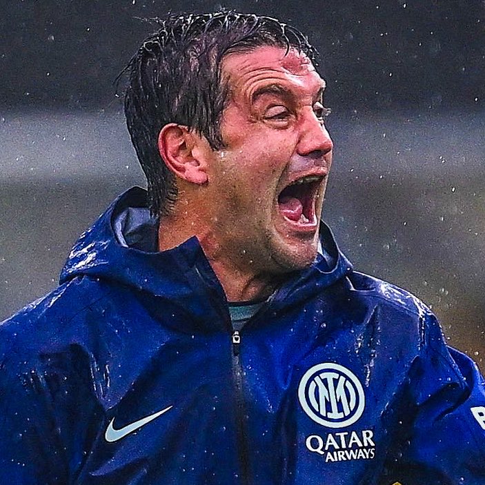 🇷🇴✨ Cristian Chivu won the Serie A title three times during his playing days at Inter: 2007–08, 2008–09, 2009–10. 🥇 

Now in his first season as Inter manager, he has won the Serie A title. INCREDIBLE achievement for the Romanian manager! 🏆✨