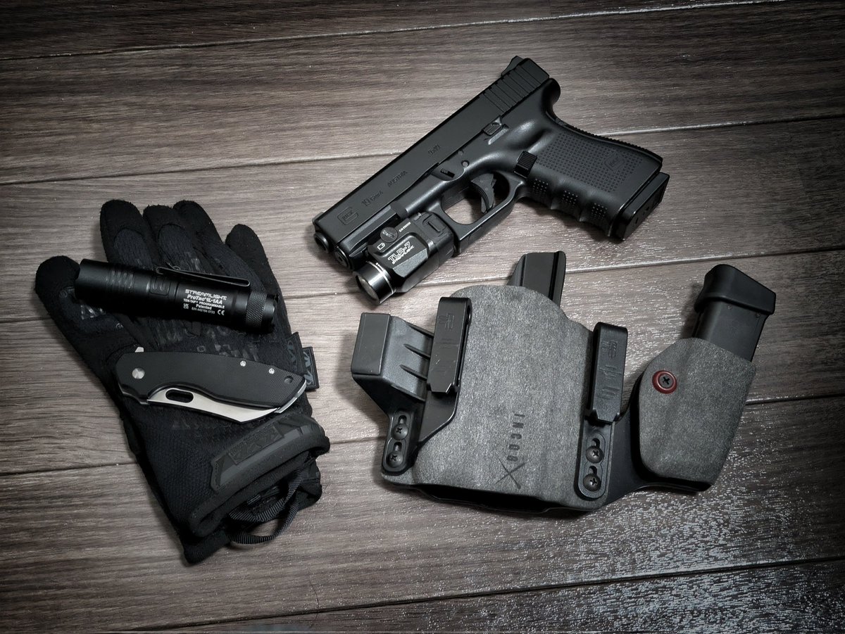 krjnjn's tweet image. #everydaycarry